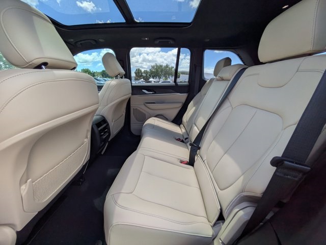 new 2025 Jeep Grand Cherokee car, priced at $40,130