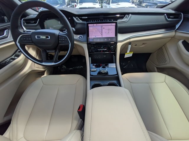 new 2025 Jeep Grand Cherokee car, priced at $40,130