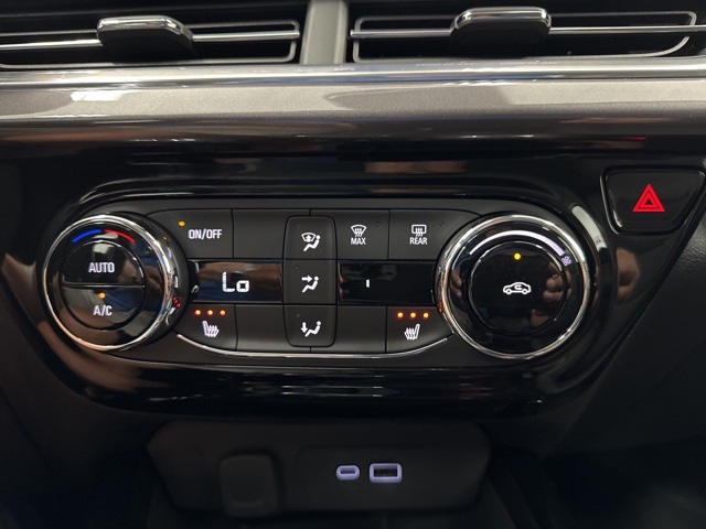 new 2025 Chevrolet Trax car, priced at $25,895