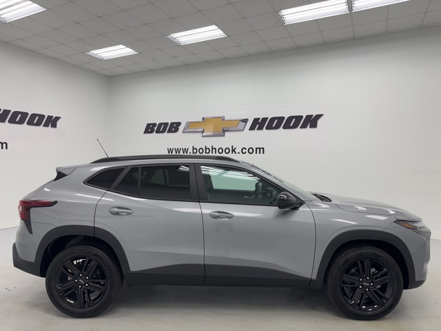 new 2025 Chevrolet Trax car, priced at $25,895