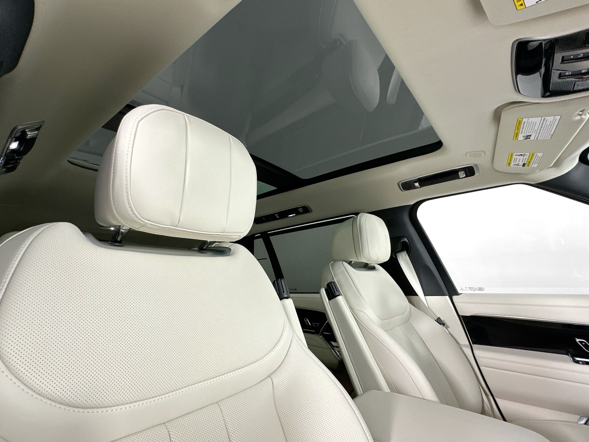 new 2025 Land Rover Range Rover car, priced at $161,595