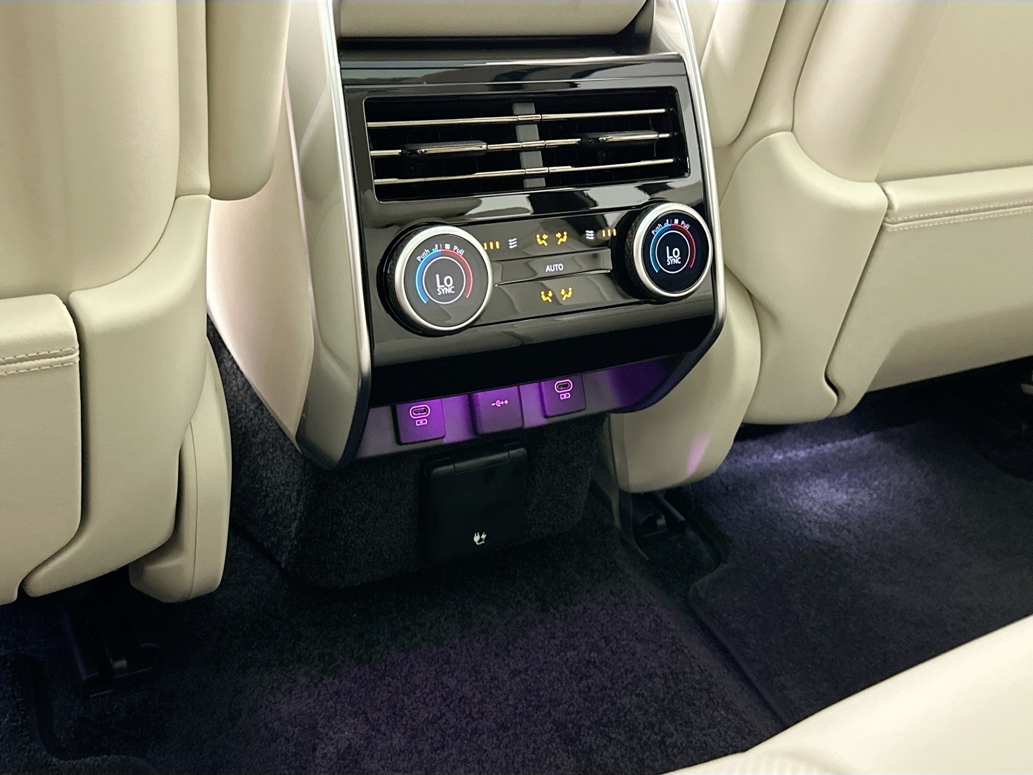 new 2025 Land Rover Range Rover car, priced at $161,595