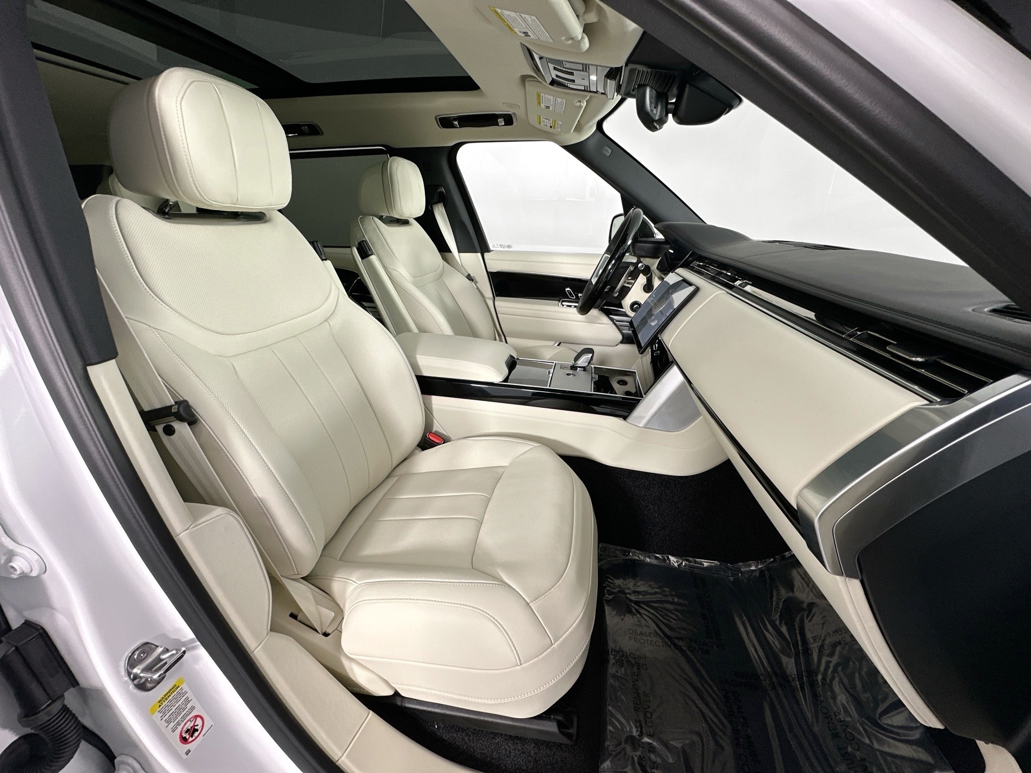 new 2025 Land Rover Range Rover car, priced at $161,595