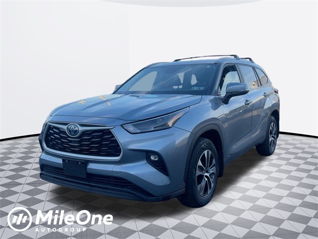 used 2023 Toyota Highlander Hybrid car, priced at $43,811