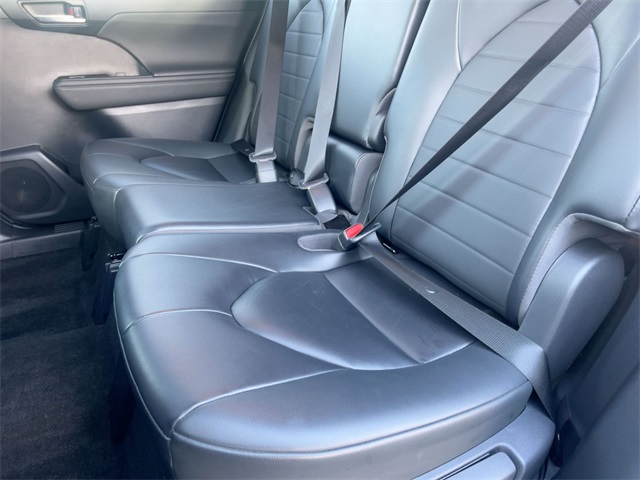 used 2023 Toyota Highlander Hybrid car, priced at $43,811