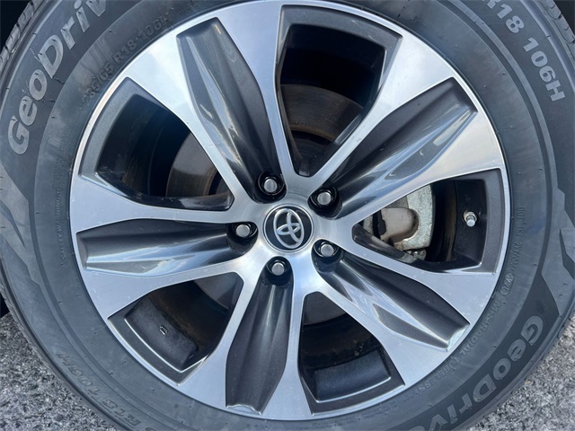 used 2023 Toyota Highlander Hybrid car, priced at $43,811