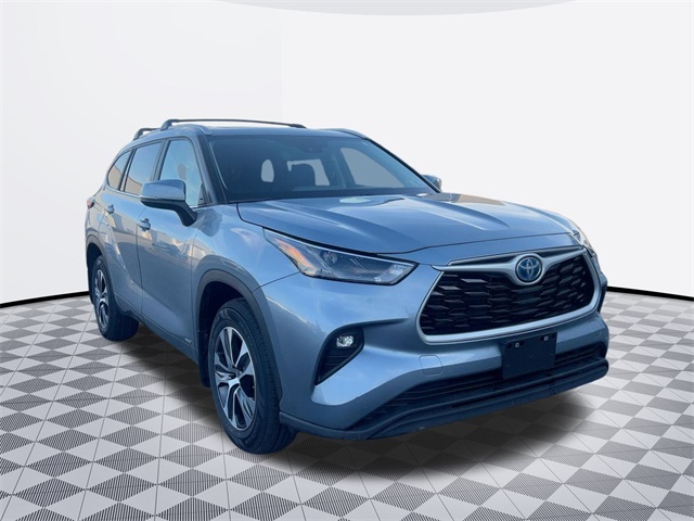 used 2023 Toyota Highlander Hybrid car, priced at $43,811
