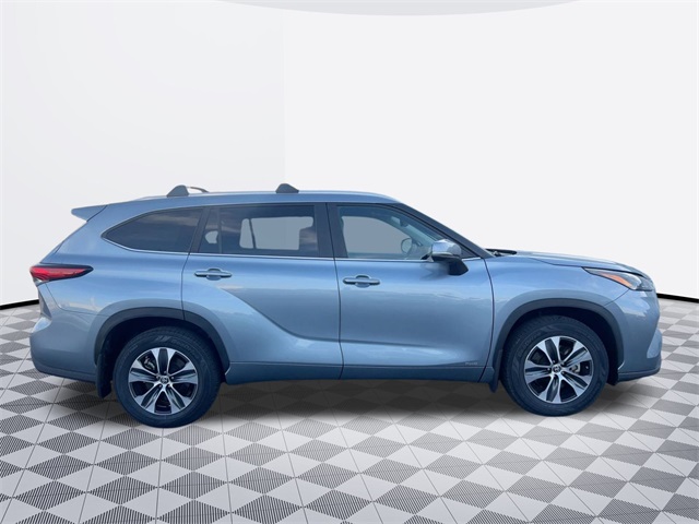 used 2023 Toyota Highlander Hybrid car, priced at $43,811