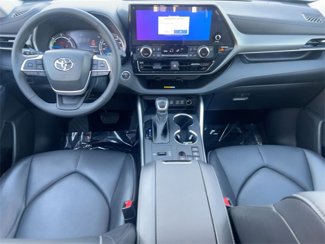 used 2023 Toyota Highlander Hybrid car, priced at $43,811