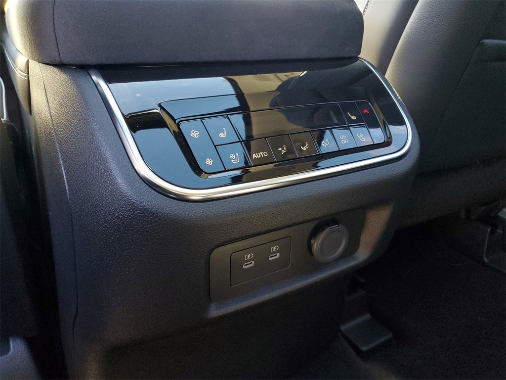 new 2025 INFINITI QX80 car, priced at $96,100