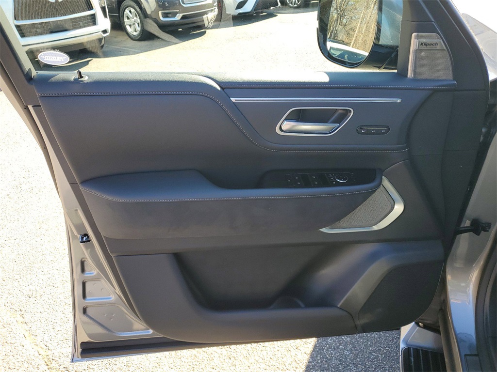new 2025 INFINITI QX80 car, priced at $96,100