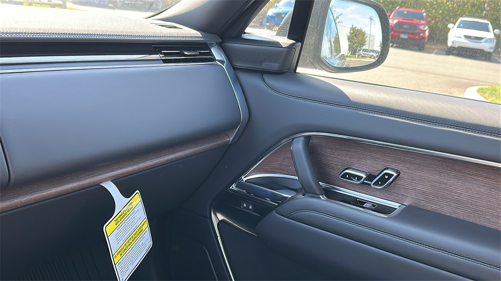 new 2025 Land Rover Range Rover car, priced at $118,105