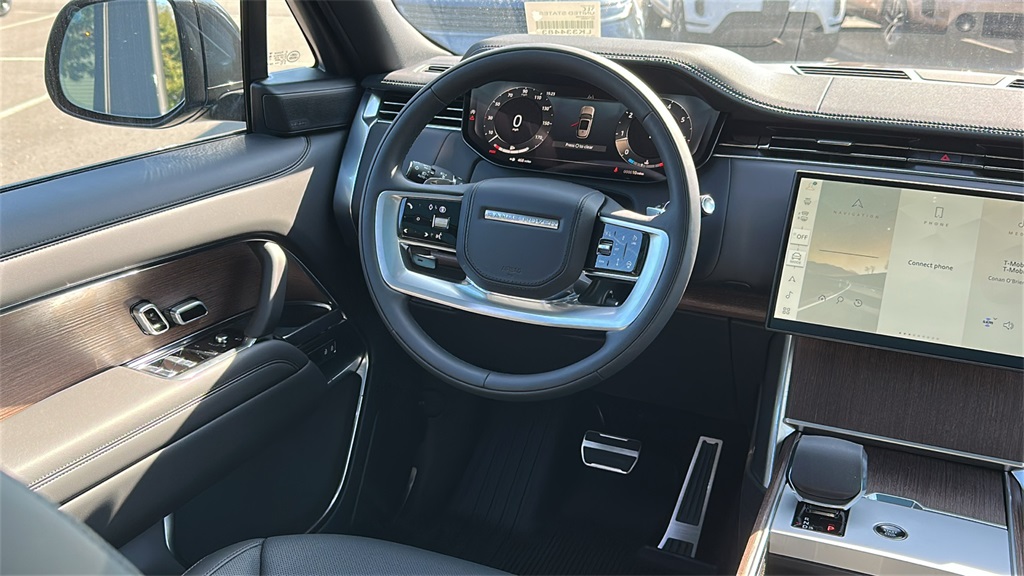 new 2025 Land Rover Range Rover car, priced at $118,105