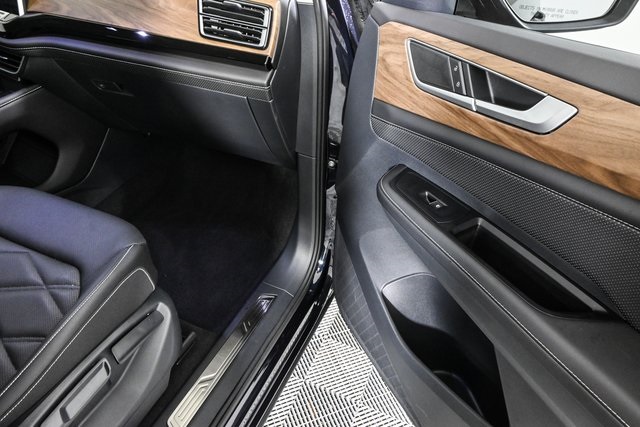 new 2025 Volkswagen Atlas car, priced at $46,651