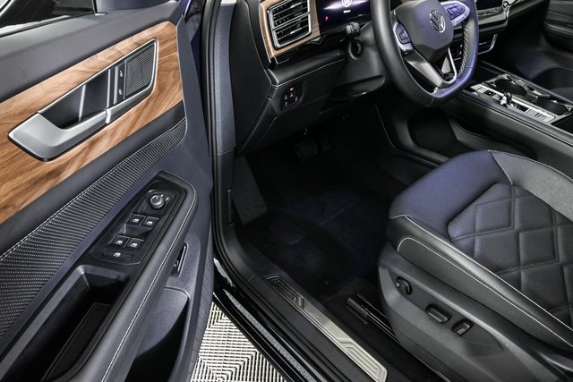 new 2025 Volkswagen Atlas car, priced at $46,651