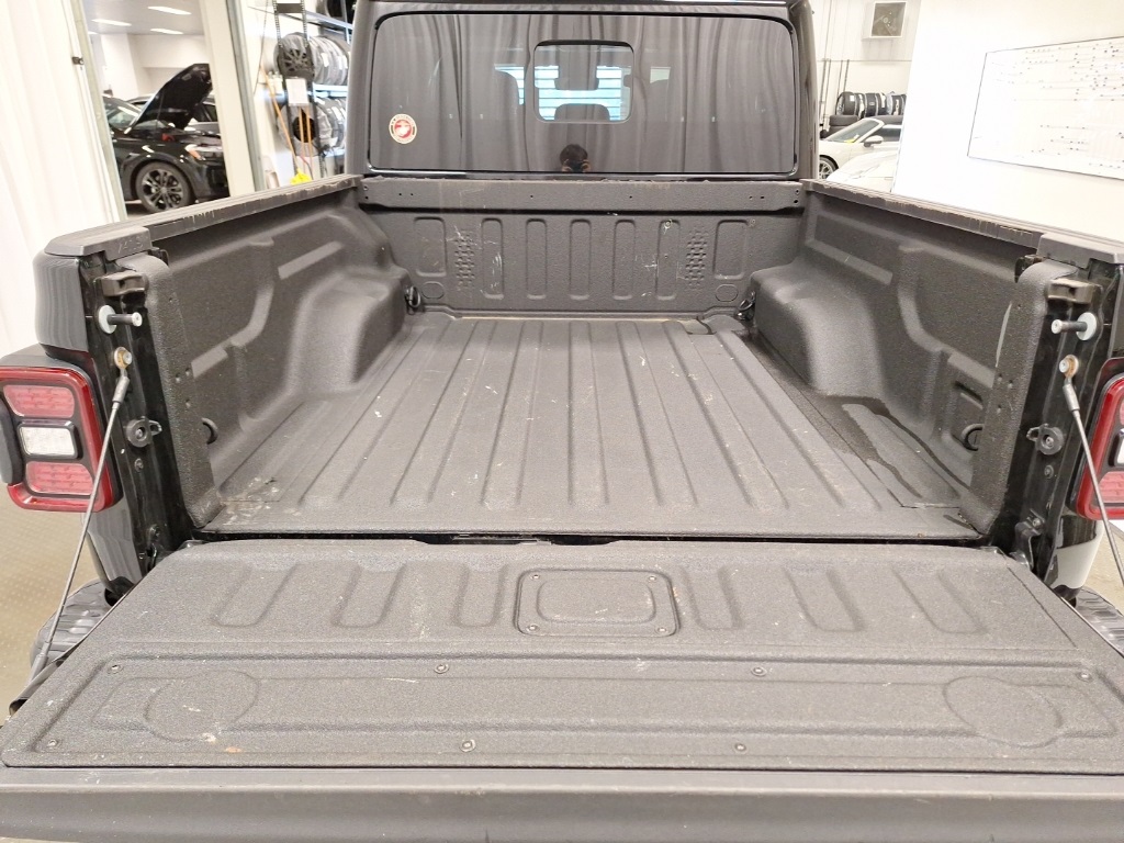 used 2021 Jeep Gladiator car, priced at $36,000
