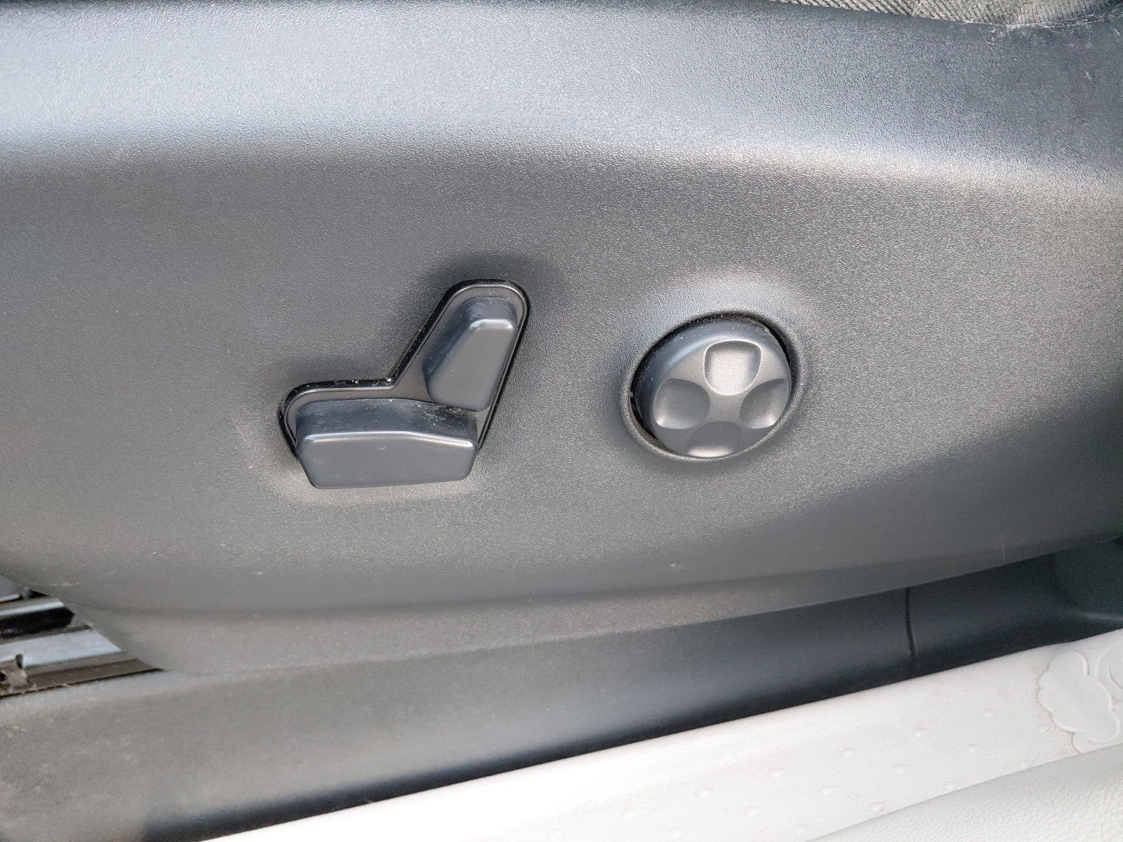 used 2018 Chrysler Pacifica car, priced at $16,789