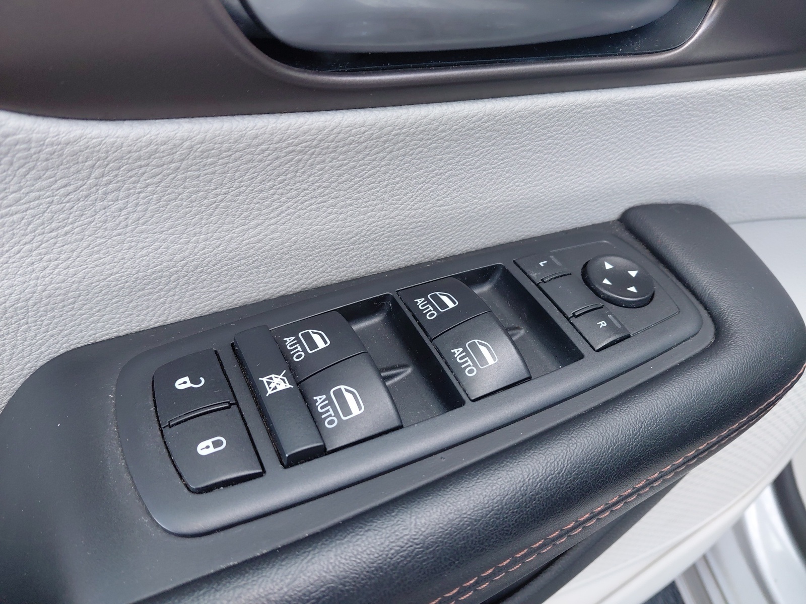 used 2018 Chrysler Pacifica car, priced at $16,789