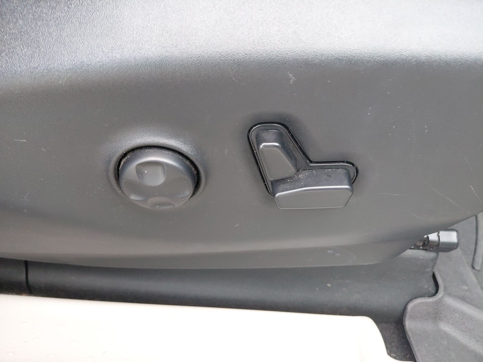 used 2018 Chrysler Pacifica car, priced at $16,789