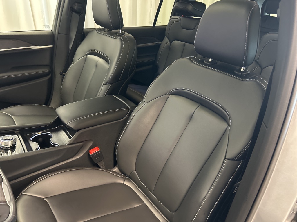 new 2025 Jeep Grand Cherokee L car, priced at $48,499