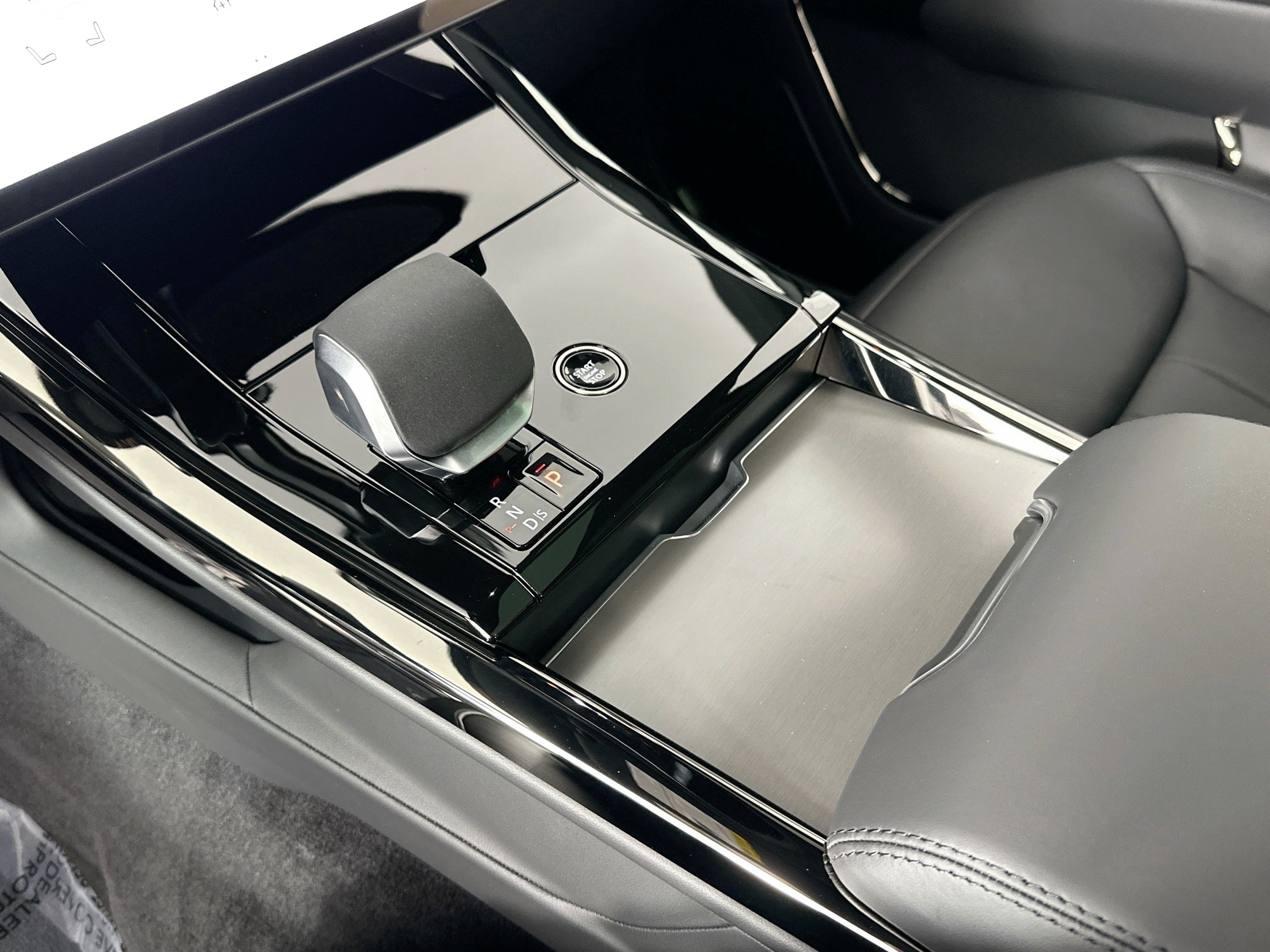 new 2025 Land Rover Range Rover Sport car, priced at $184,025