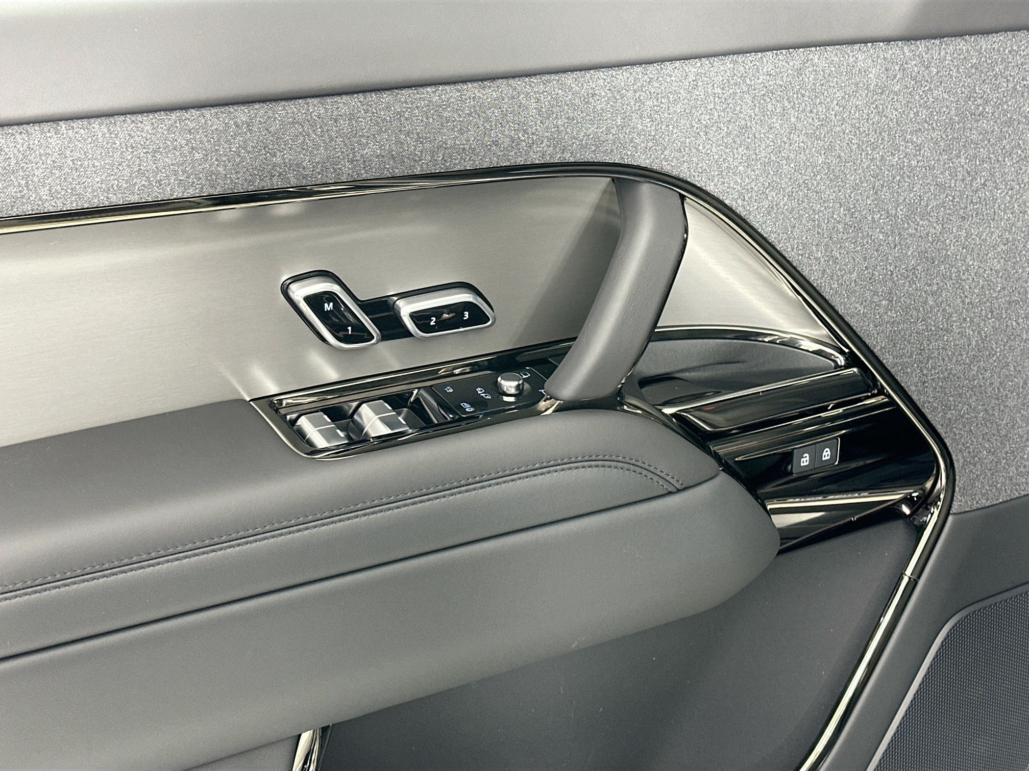 new 2025 Land Rover Range Rover Sport car, priced at $184,025