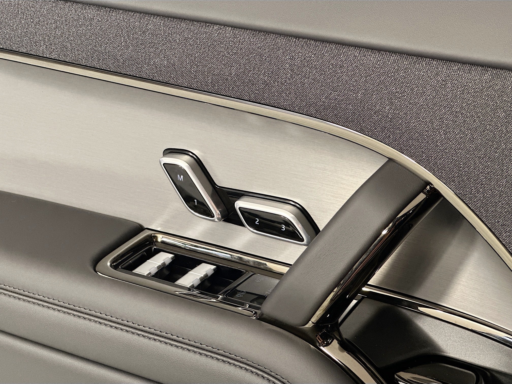 new 2025 Land Rover Range Rover Sport car, priced at $184,025