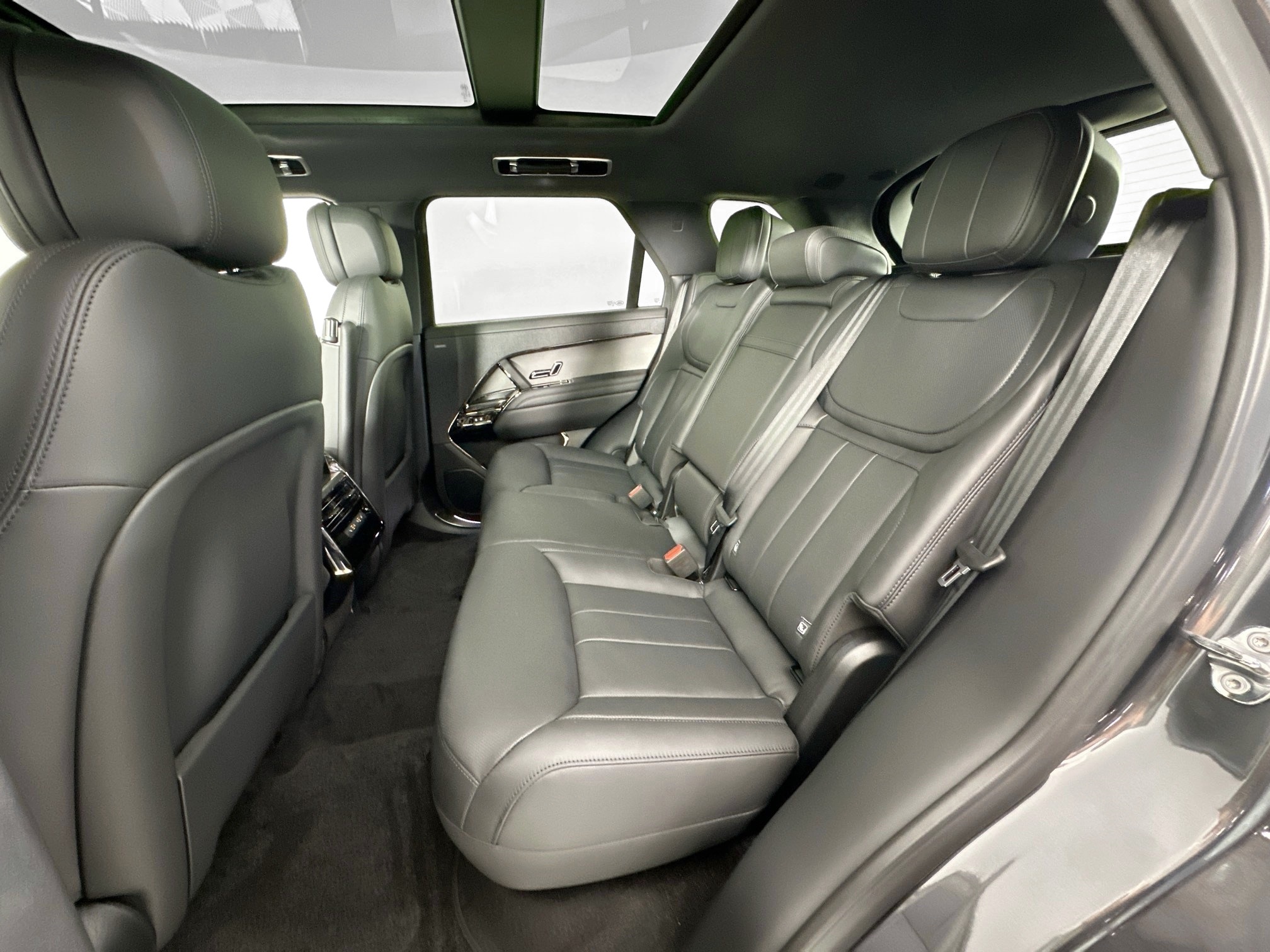 new 2025 Land Rover Range Rover Sport car, priced at $184,025