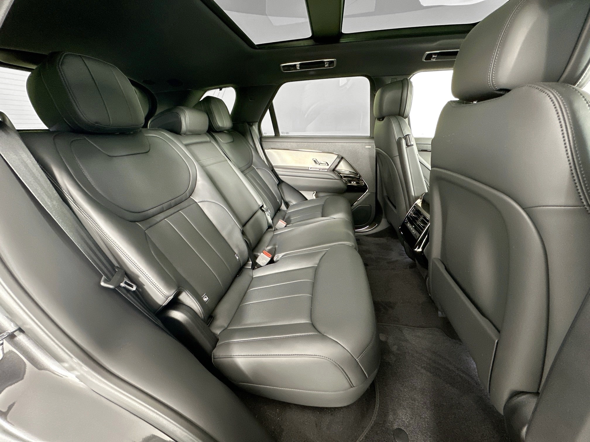 new 2025 Land Rover Range Rover Sport car, priced at $184,025