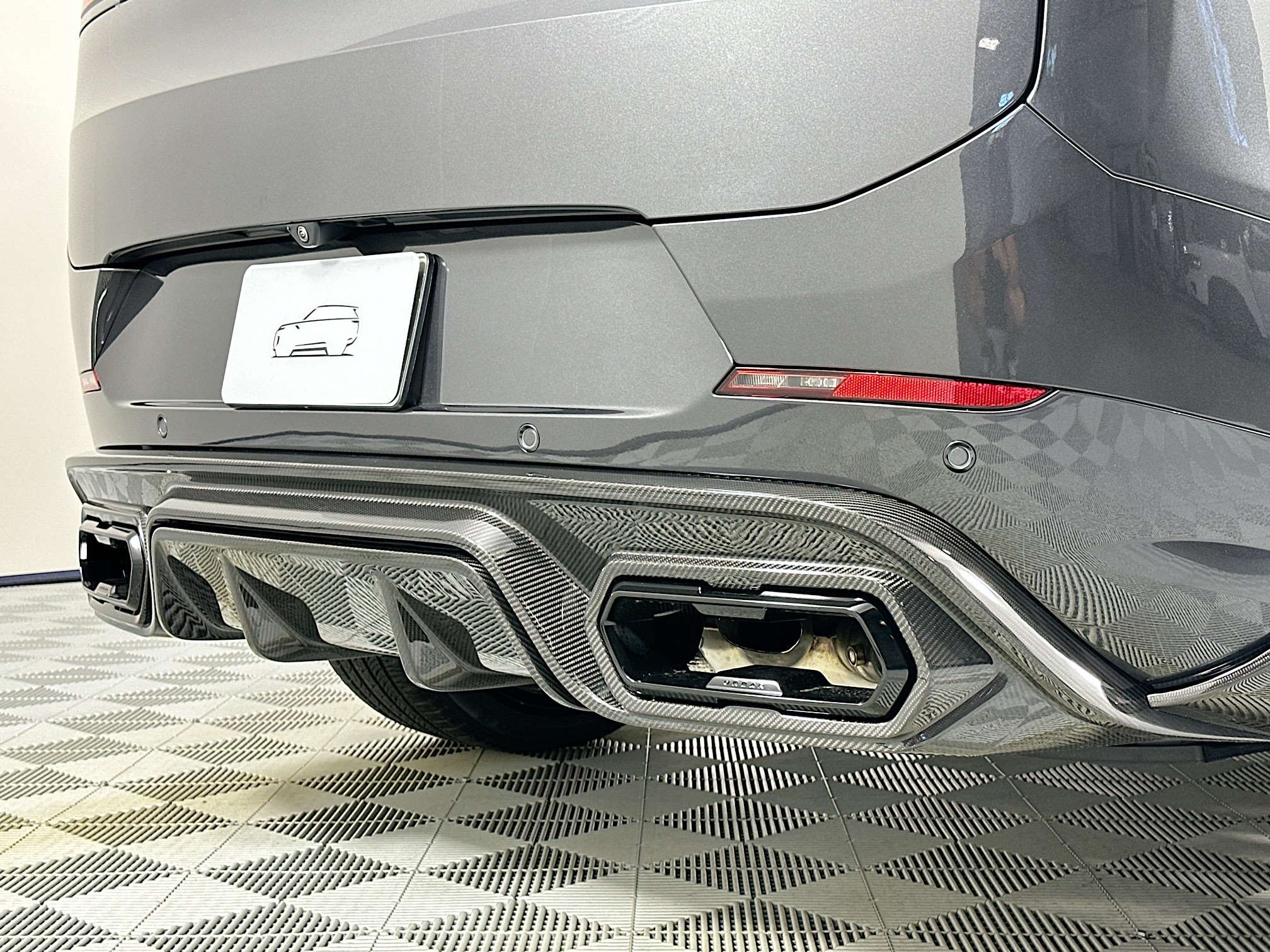 new 2025 Land Rover Range Rover Sport car, priced at $184,025