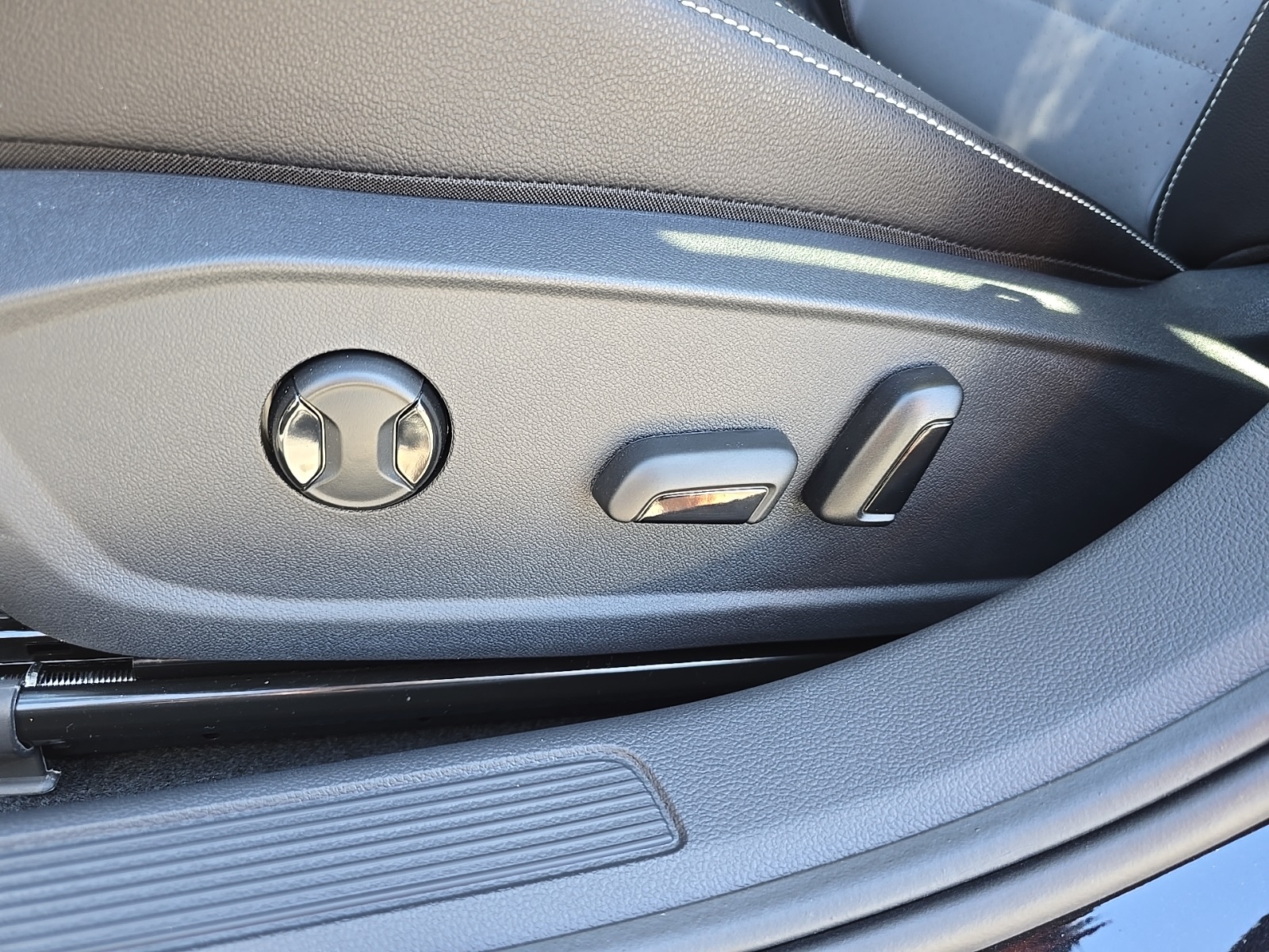 new 2025 Volkswagen Jetta car, priced at $28,219
