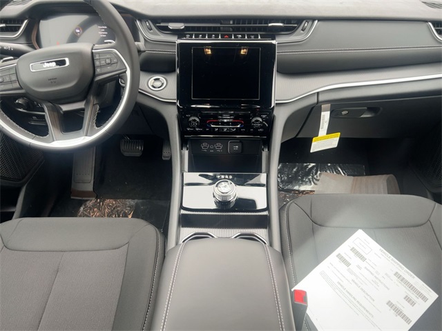 new 2025 Jeep Grand Cherokee car, priced at $36,743