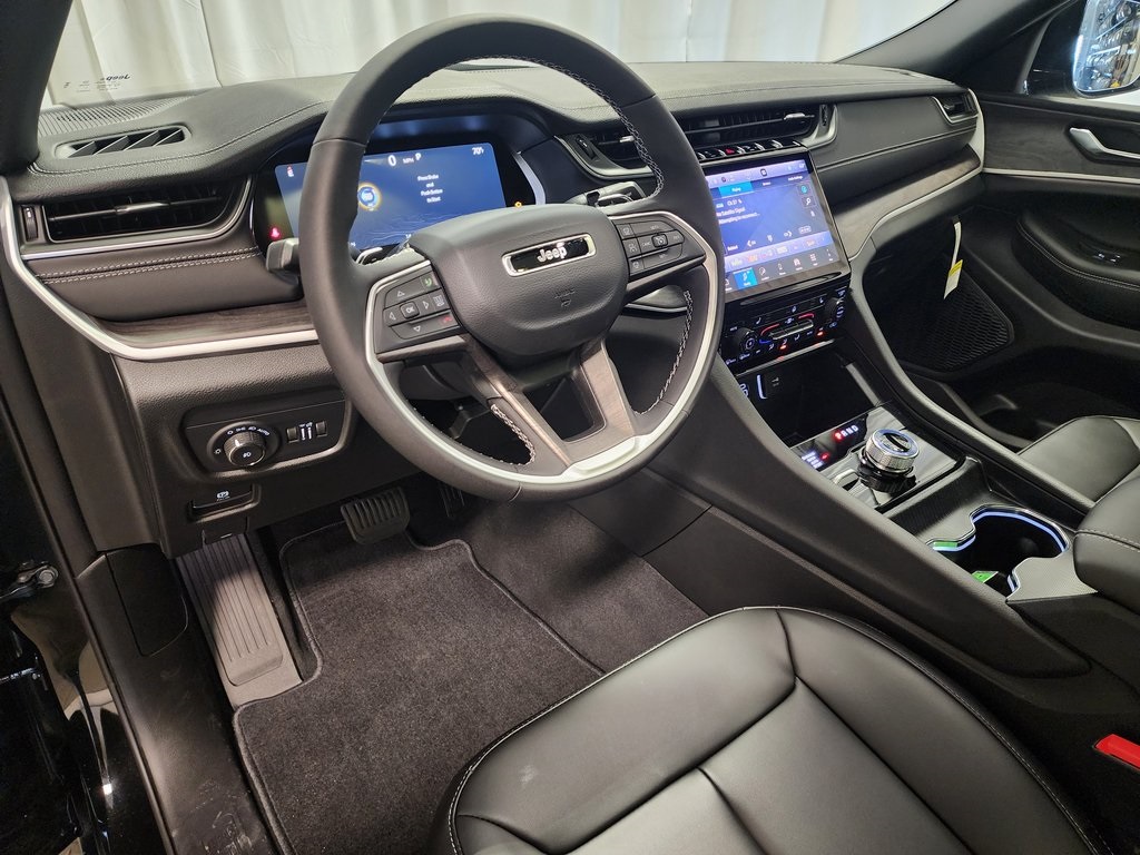 new 2025 Jeep Grand Cherokee L car, priced at $53,330