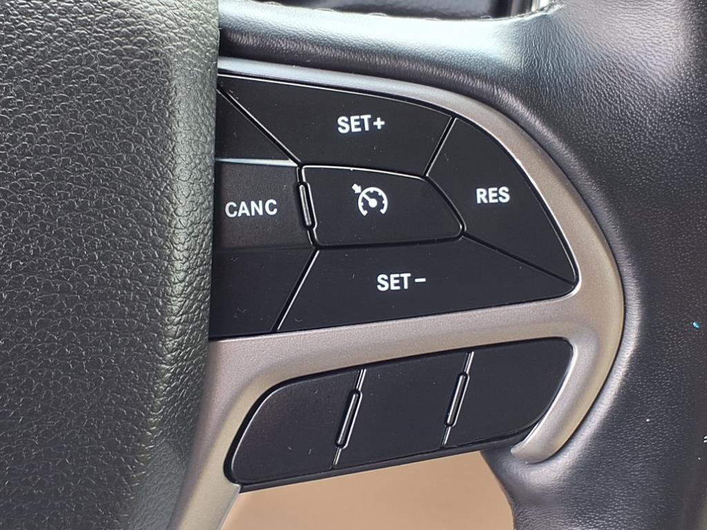 used 2019 Jeep Grand Cherokee car, priced at $17,900