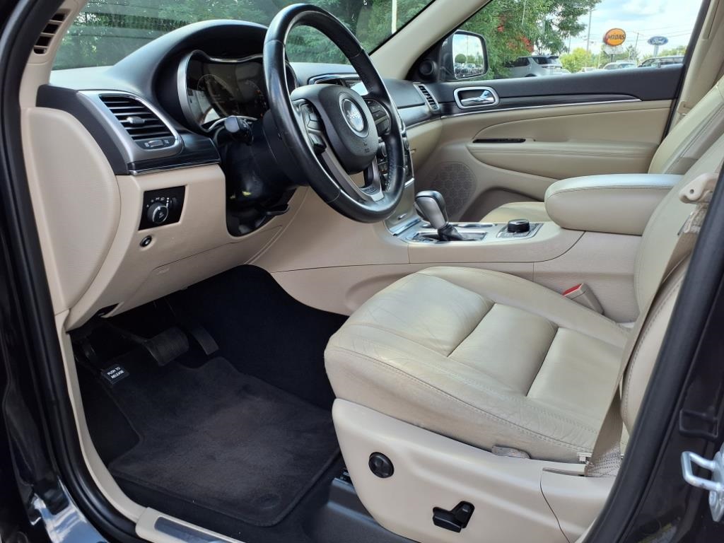 used 2019 Jeep Grand Cherokee car, priced at $17,900