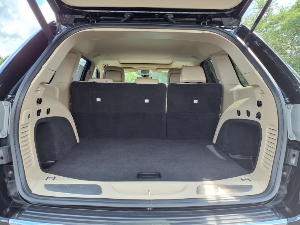 used 2019 Jeep Grand Cherokee car, priced at $17,900