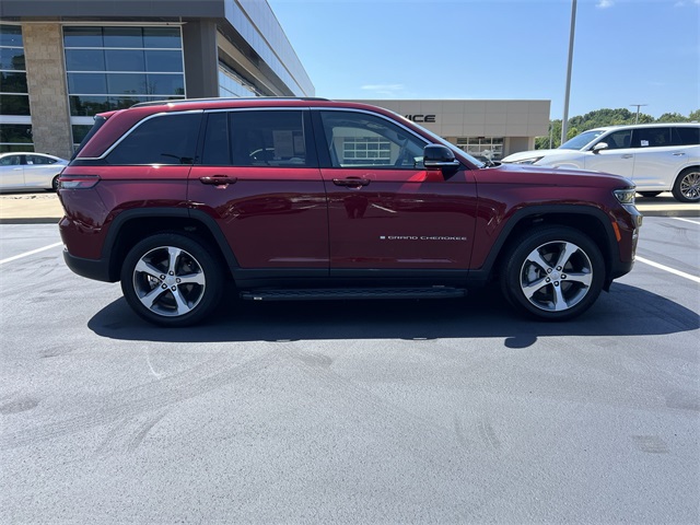 used 2024 Jeep Grand Cherokee car, priced at $38,930