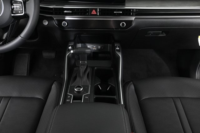 new 2025 Kia Sorento car, priced at $41,734