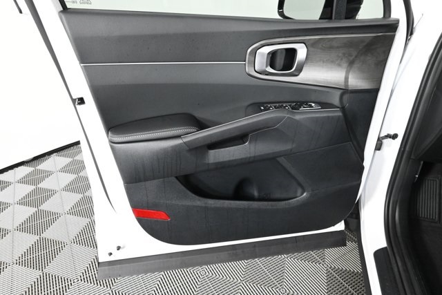 new 2025 Kia Sorento car, priced at $41,734