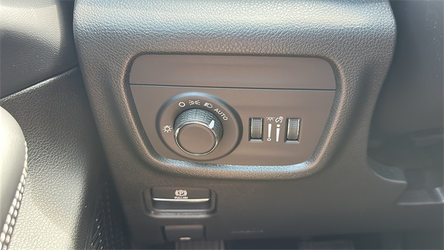 new 2025 Jeep Grand Cherokee car, priced at $42,179