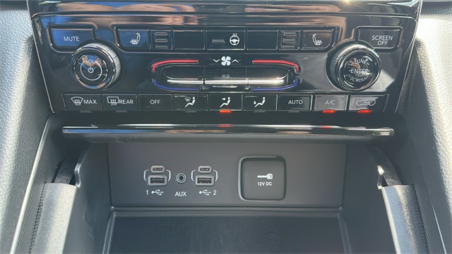 new 2025 Jeep Grand Cherokee car, priced at $42,179