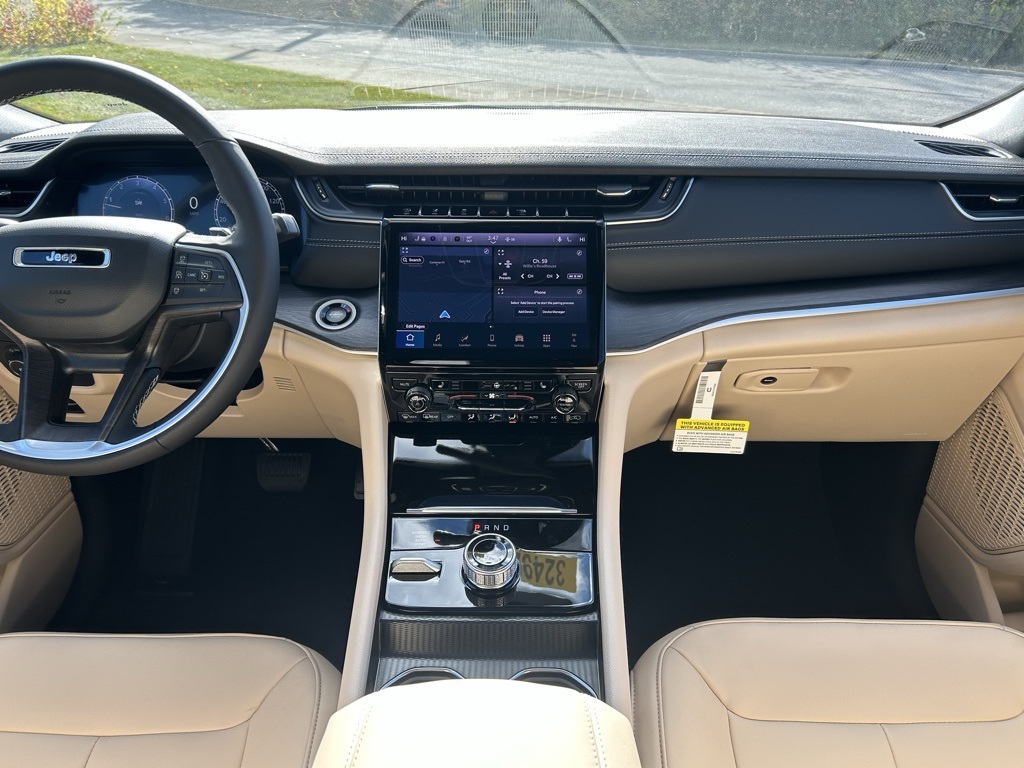 new 2025 Jeep Grand Cherokee car, priced at $50,485
