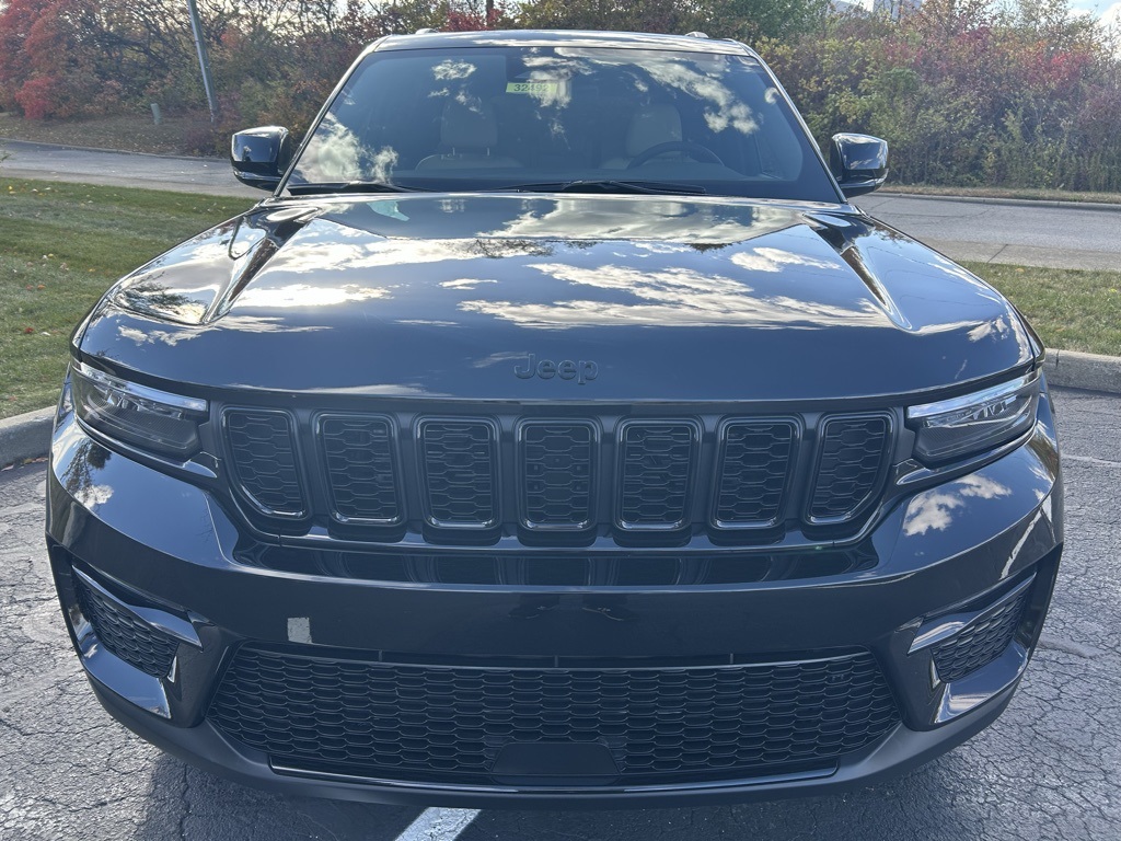 new 2025 Jeep Grand Cherokee car, priced at $50,485