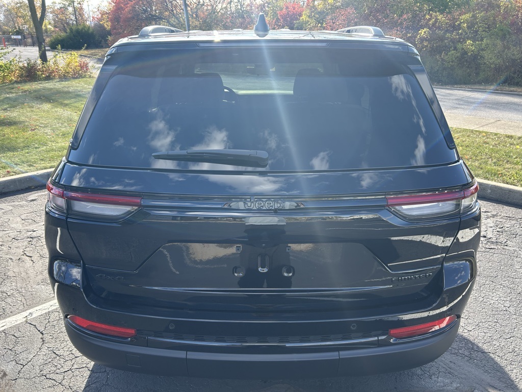 new 2025 Jeep Grand Cherokee car, priced at $50,485