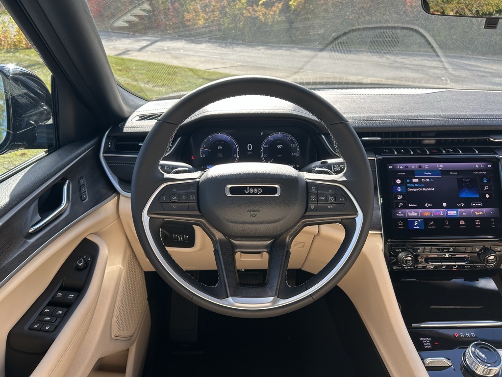 new 2025 Jeep Grand Cherokee car, priced at $50,485