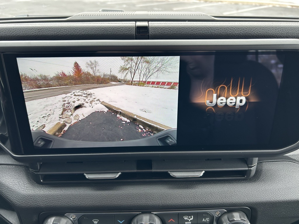 new 2026 Jeep Gladiator car, priced at $45,610