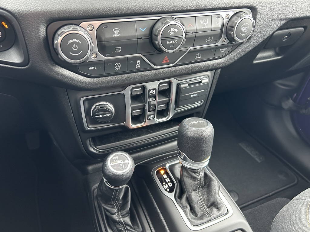 new 2026 Jeep Gladiator car, priced at $45,610