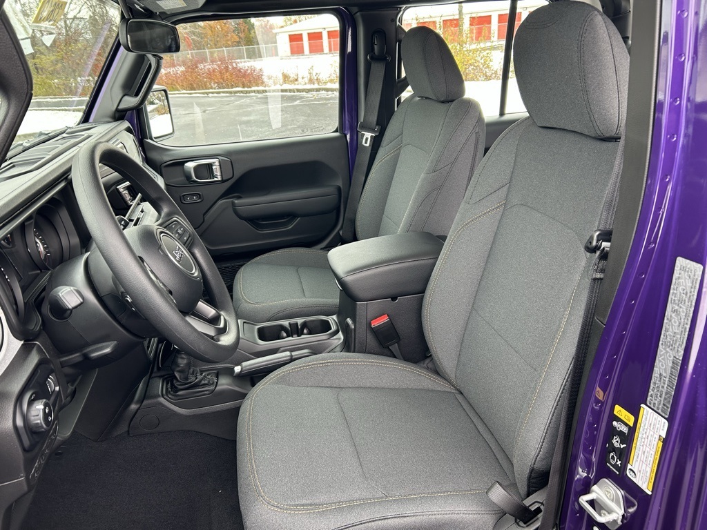 new 2026 Jeep Gladiator car, priced at $45,610