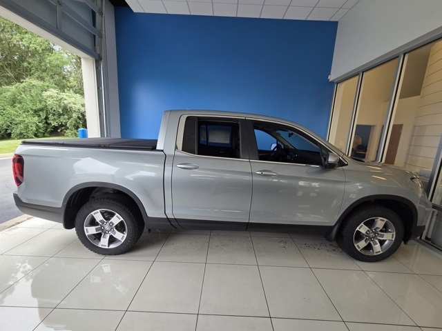 new 2025 Honda Ridgeline car, priced at $46,130