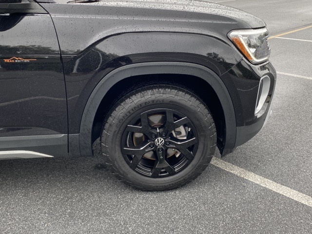 used 2024 Volkswagen Atlas car, priced at $36,924